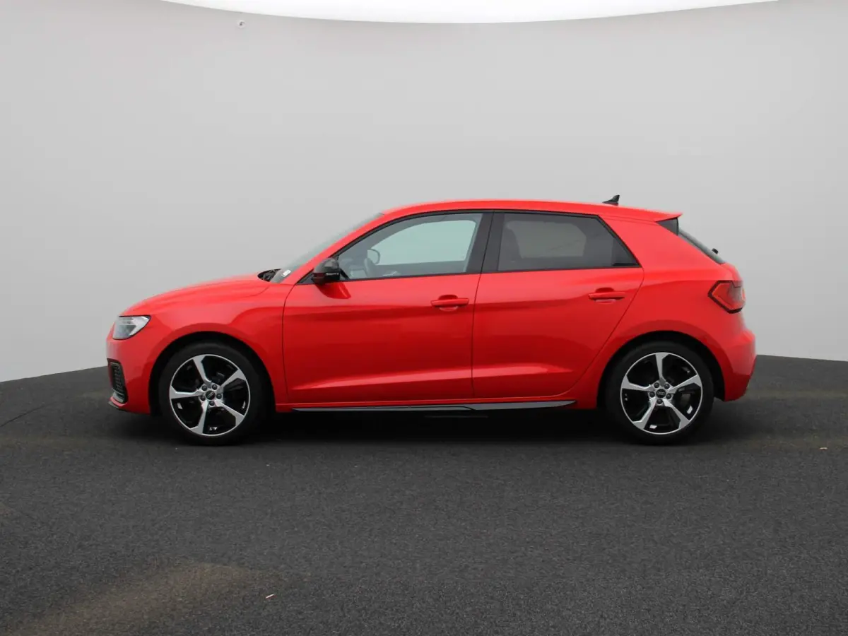 25 TFSI Advanced Edition 95 PK | Demo | S-line | Virtual cockpit | LED | Climate control | Cruise control | Privacy glas | Lichtmetalen velgen |