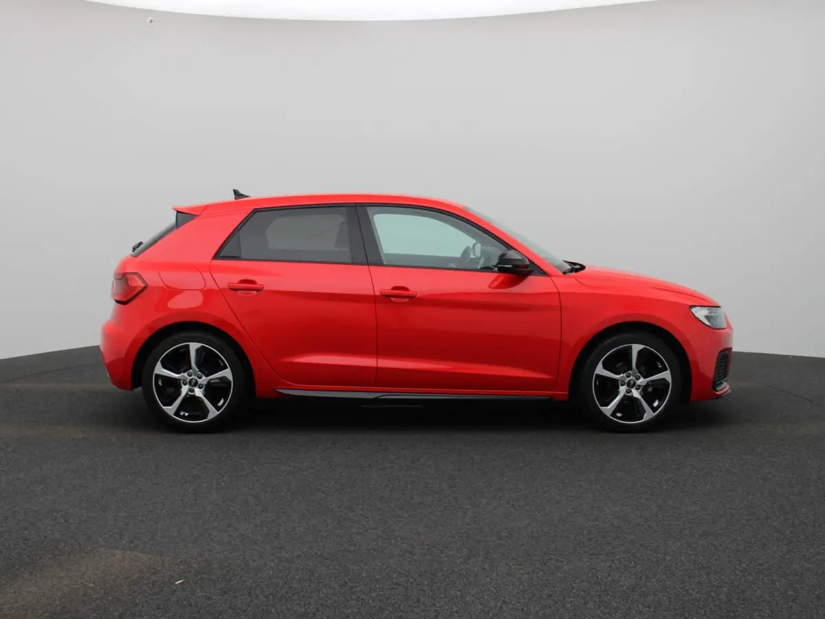 25 TFSI Advanced Edition 95 PK | Demo | S-line | Virtual cockpit | LED | Climate control | Cruise control | Privacy glas | Lichtmetalen velgen |