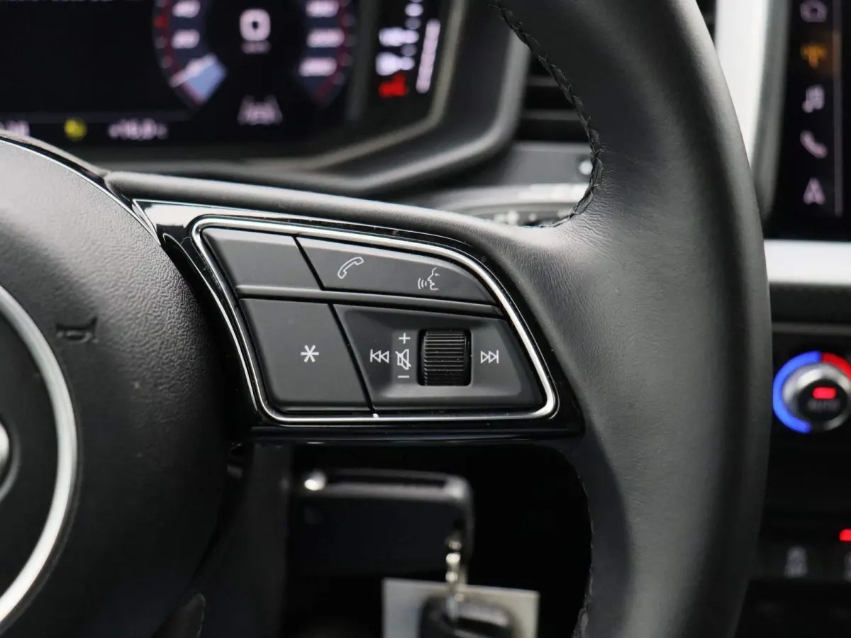25 TFSI Advanced Edition 95 PK | Demo | S-line | Virtual cockpit | LED | Climate control | Cruise control | Privacy glas | Lichtmetalen velgen |