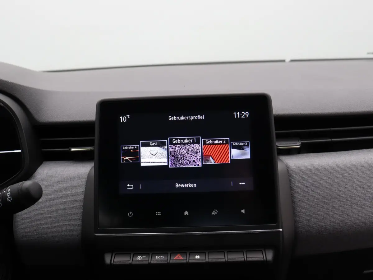 TCe 90pk Evolution | Airco | Parkeersensoren achter | Cruise control | Apple carplay | Vierseizoenbanden |