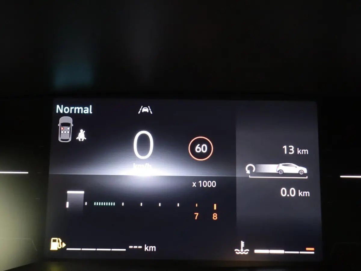 TCe 90pk Evolution | Airco | Parkeersensoren achter | Cruise control | Apple carplay | Vierseizoenbanden |