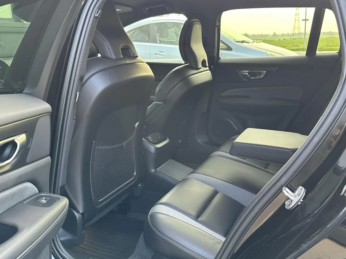 2.0 T8 AWD R-Design 455PK Long Range Trekhaak HK