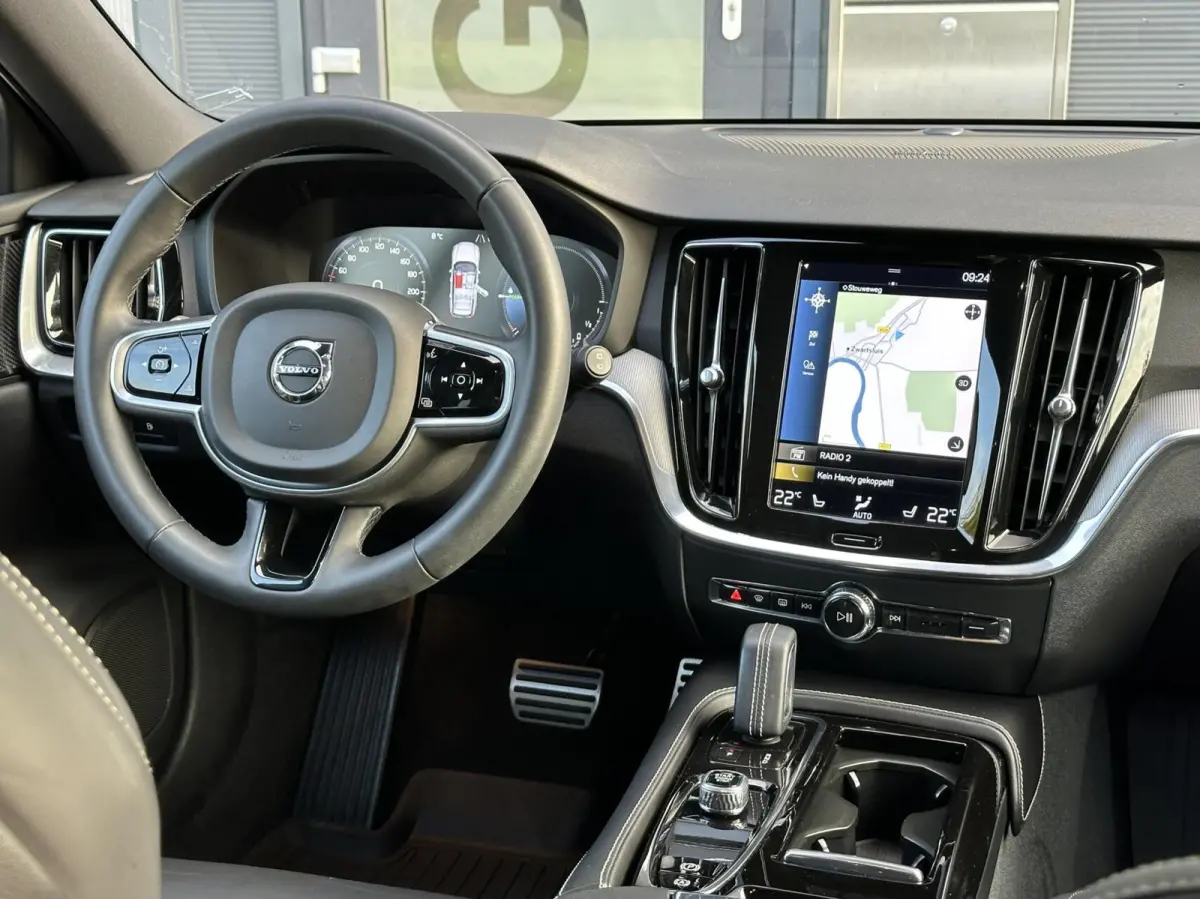 2.0 T8 AWD R-Design 455PK Long Range Trekhaak HK