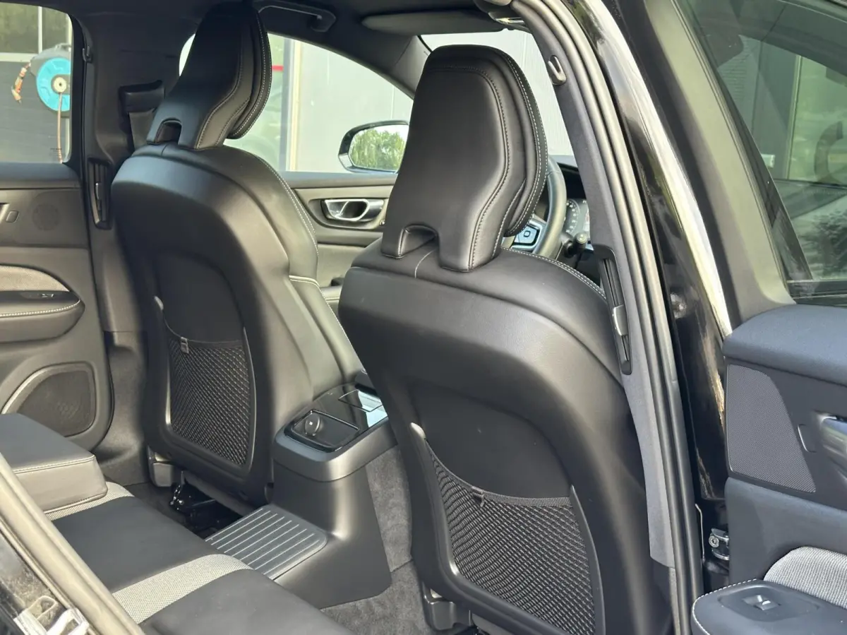 2.0 T8 AWD R-Design 455PK Long Range Trekhaak HK
