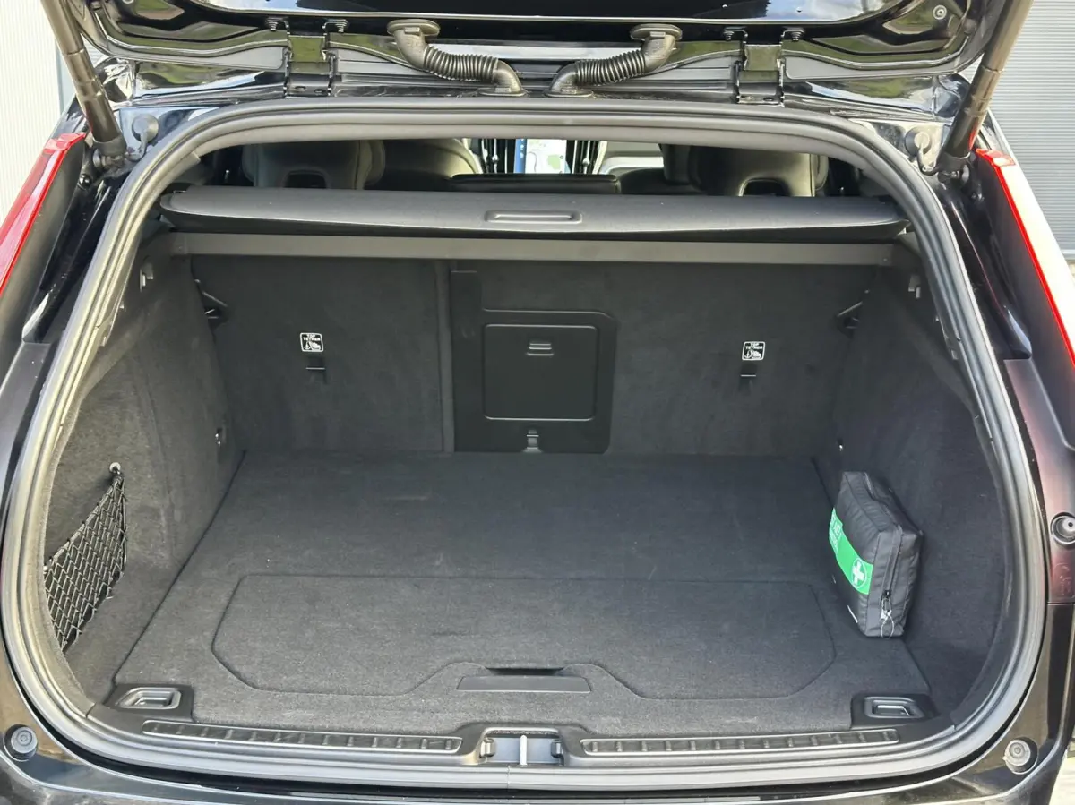 2.0 T8 AWD R-Design 455PK Long Range Trekhaak HK