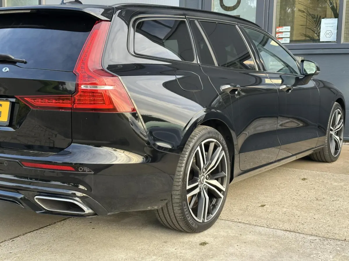 2.0 T8 AWD R-Design 455PK Long Range Trekhaak HK