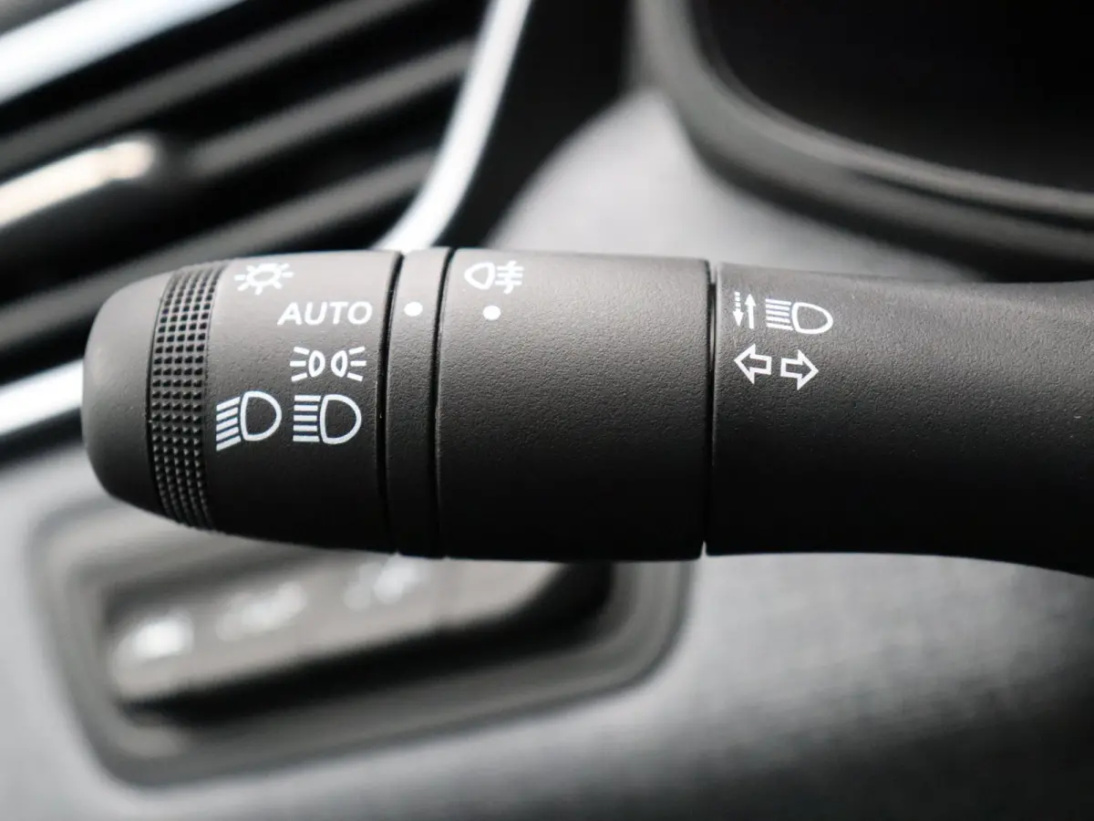 E-Tech Full Hybrid 145pk evolution | Airco | Cruise control | Apple carplay / Android auto | Vierseizoenbanden |