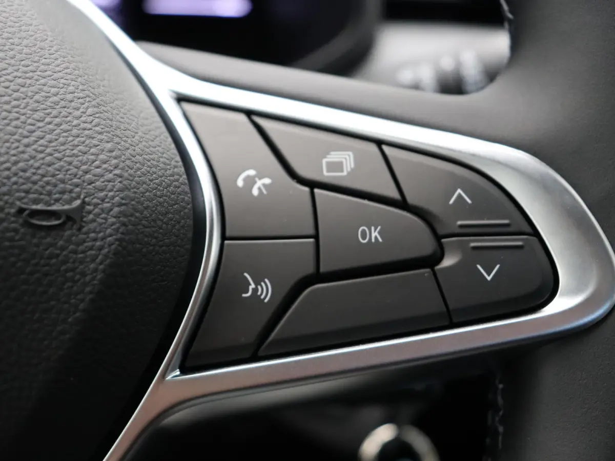 E-Tech Full Hybrid 145pk evolution | Airco | Cruise control | Apple carplay / Android auto | Vierseizoenbanden |