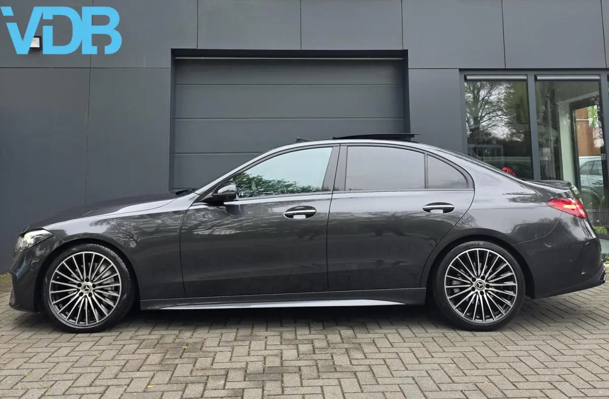 C180 AMG PANO 360 MEMORY BURMESTER VOL!!!