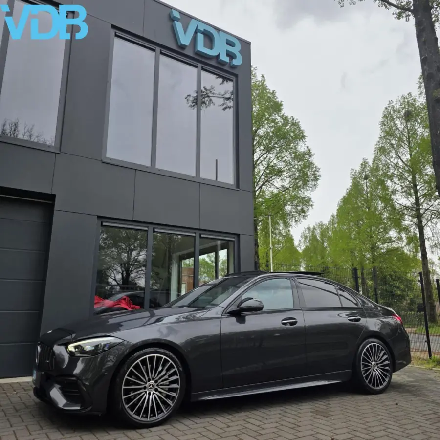 C180 AMG PANO 360 MEMORY BURMESTER VOL!!!