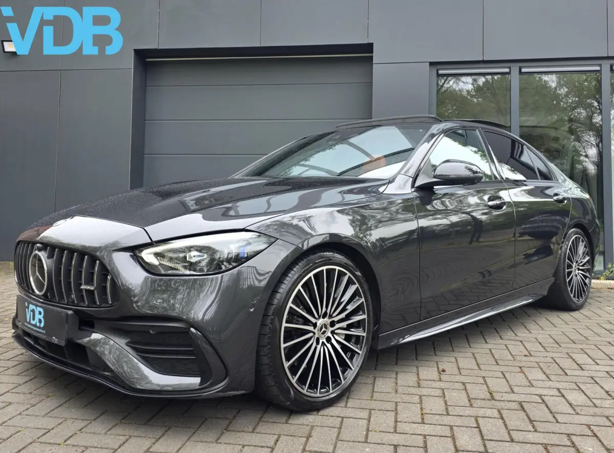 C180 AMG PANO 360 MEMORY BURMESTER VOL!!!