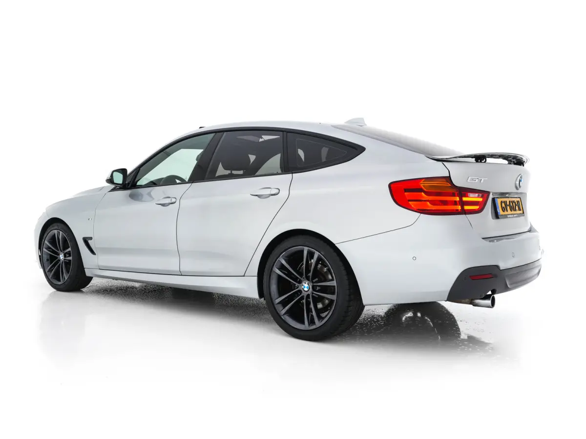 320i M-Sportpack High Executive Aut. *PANO | XENON | LEATHER | HEATED-SPORTSEATS | SHIFT-PADDLES | PRIVACY-GLASS | NAVI-FULLMAP | ECC | PDC | CRUISE | 19''ALU*