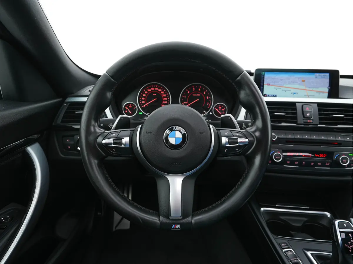 320i M-Sportpack High Executive Aut. *PANO | XENON | LEATHER | HEATED-SPORTSEATS | SHIFT-PADDLES | PRIVACY-GLASS | NAVI-FULLMAP | ECC | PDC | CRUISE | 19''ALU*