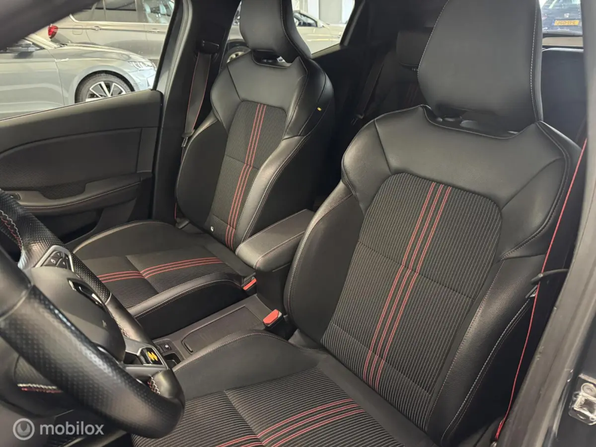 1.6 E-Tech Hybrid 140 R.S. | PDC | Carplay
