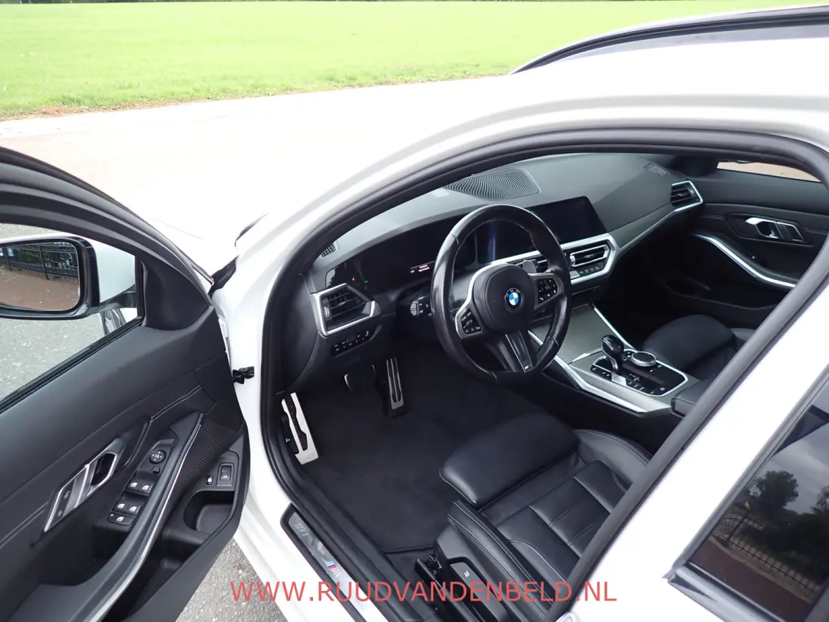 330e M-PAKKET SHADOWLINE SPORTLEER/SFEERVERLICHTING