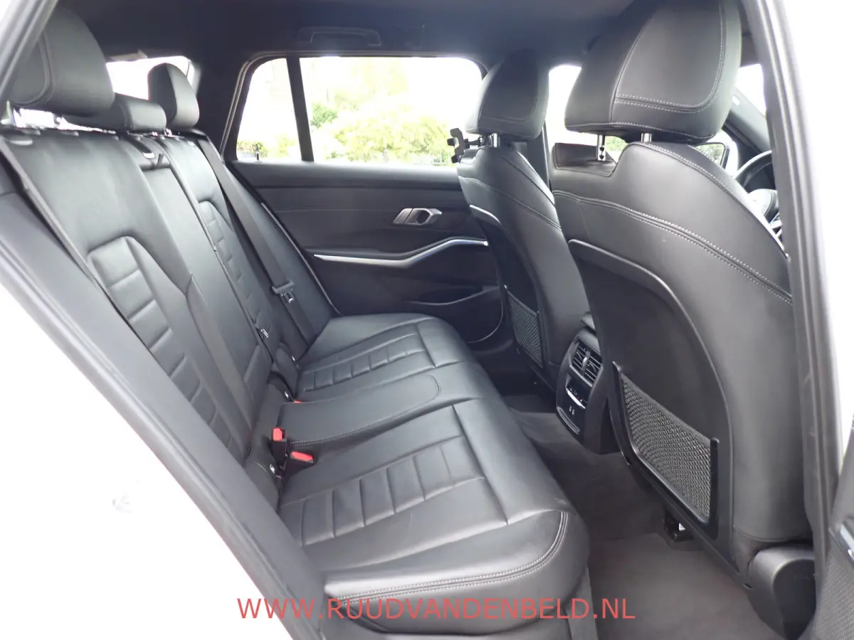 330e M-PAKKET SHADOWLINE SPORTLEER/SFEERVERLICHTING