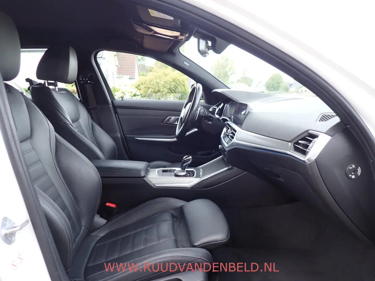 330e M-PAKKET SHADOWLINE SPORTLEER/SFEERVERLICHTING