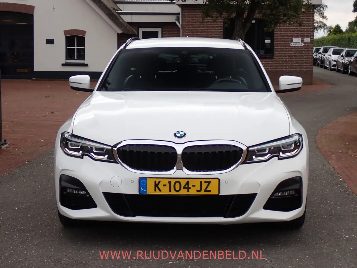 330e M-PAKKET SHADOWLINE SPORTLEER/SFEERVERLICHTING
