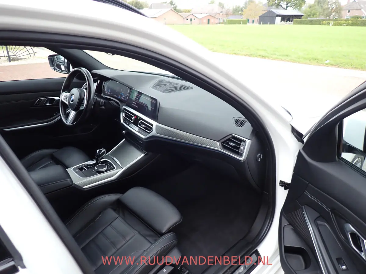 330e M-PAKKET SHADOWLINE SPORTLEER/SFEERVERLICHTING