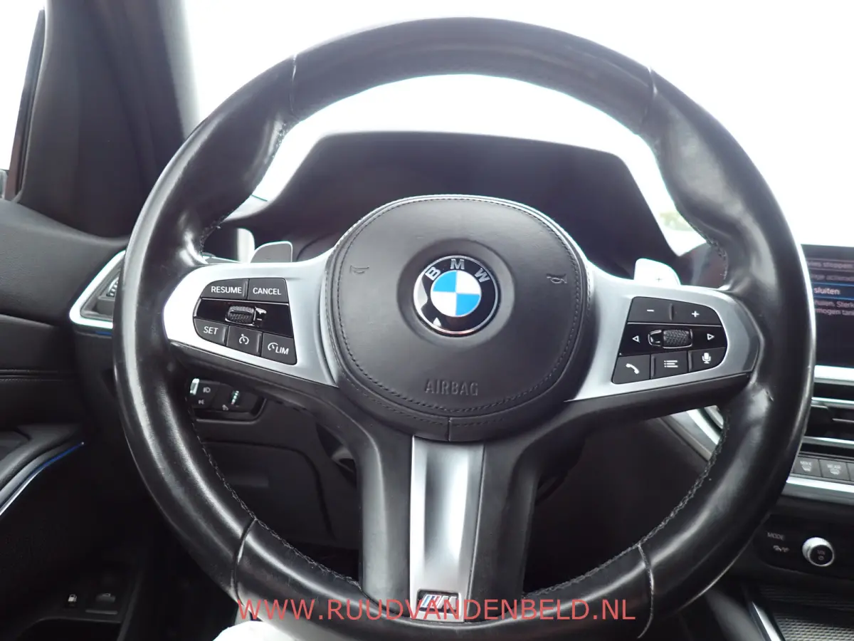 330e M-PAKKET SHADOWLINE SPORTLEER/SFEERVERLICHTING