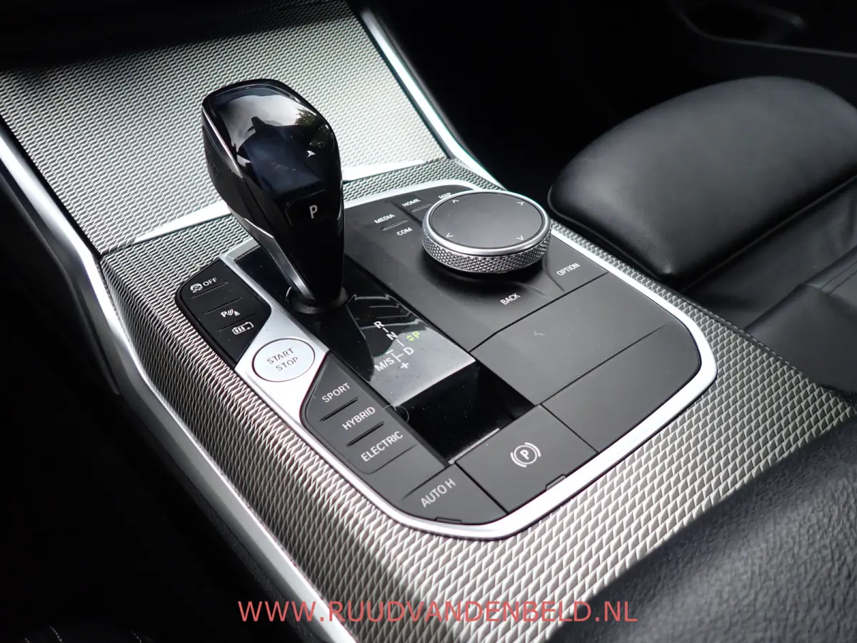 330e M-PAKKET SHADOWLINE SPORTLEER/SFEERVERLICHTING