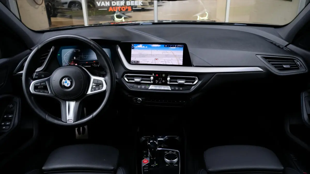 120i M-Sport|Aero Pack|Live Cockpit|Shadow Line