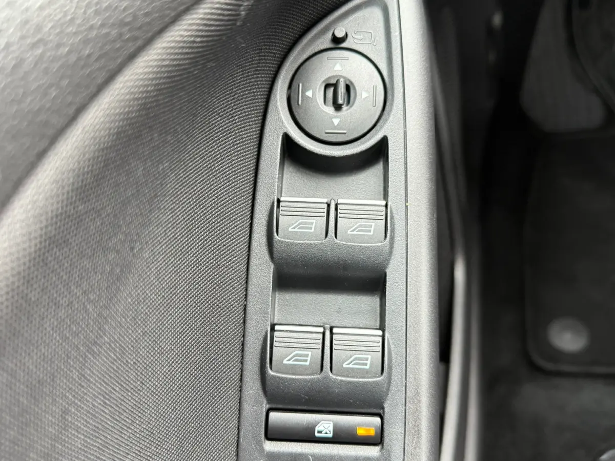 1.0 Lease Edition D-RiemVV,Airco,Navi,Camera,Cruise,PDC,Bleutooth,ISOFIX,N.A.P!Apk tot 11-05-2026!