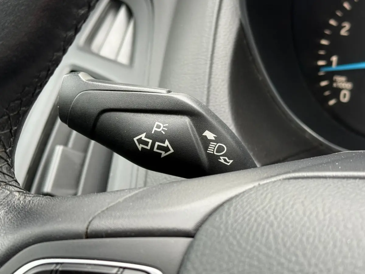 1.0 Lease Edition D-RiemVV,Airco,Navi,Camera,Cruise,PDC,Bleutooth,ISOFIX,N.A.P!Apk tot 11-05-2026!