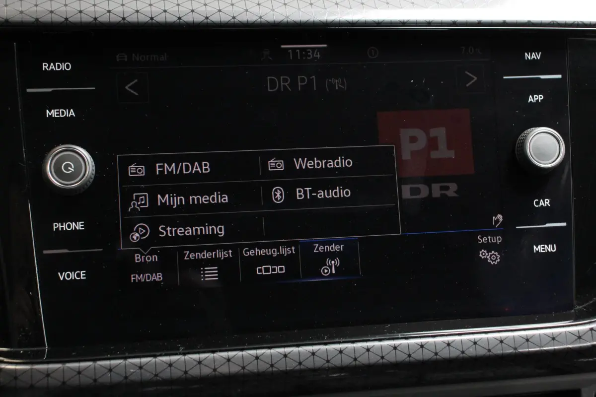 1.5 TSI DSG Style Team Navigatie Apple Carplay/Android Auto Adaptive cruise control Parkeersensoren Camera Stoelverwarming Virtual Cockpit Keyless Entry Lane assist Privacy glas