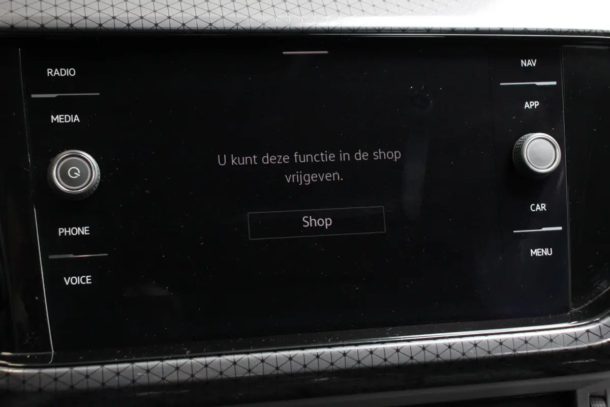 1.5 TSI DSG Style Team Navigatie Apple Carplay/Android Auto Adaptive cruise control Parkeersensoren Camera Stoelverwarming Virtual Cockpit Keyless Entry Lane assist Privacy glas