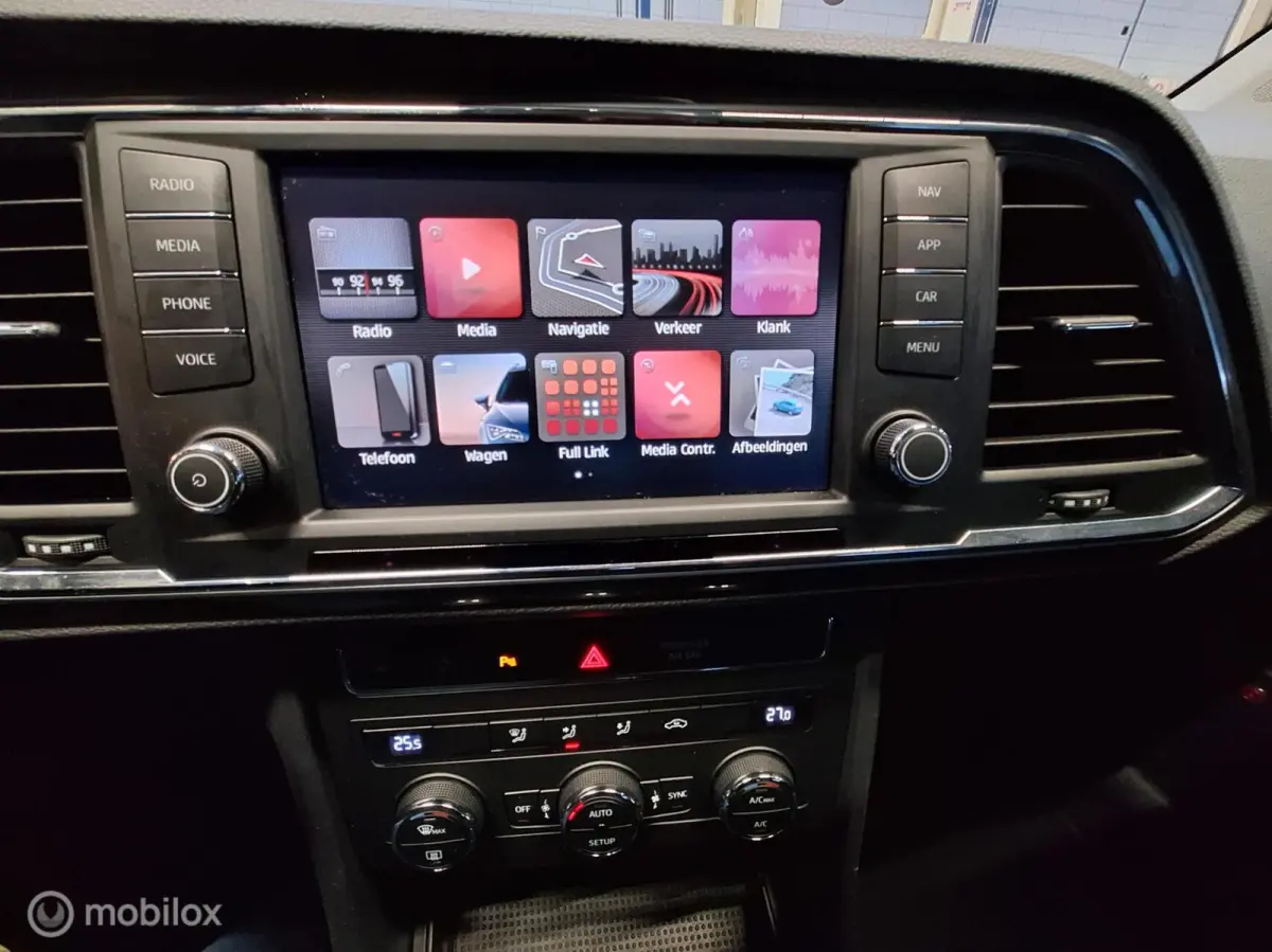 1.0 ECOTSI STYLE BUSINESS INTENSE • Carplay • Parkeerassistent •