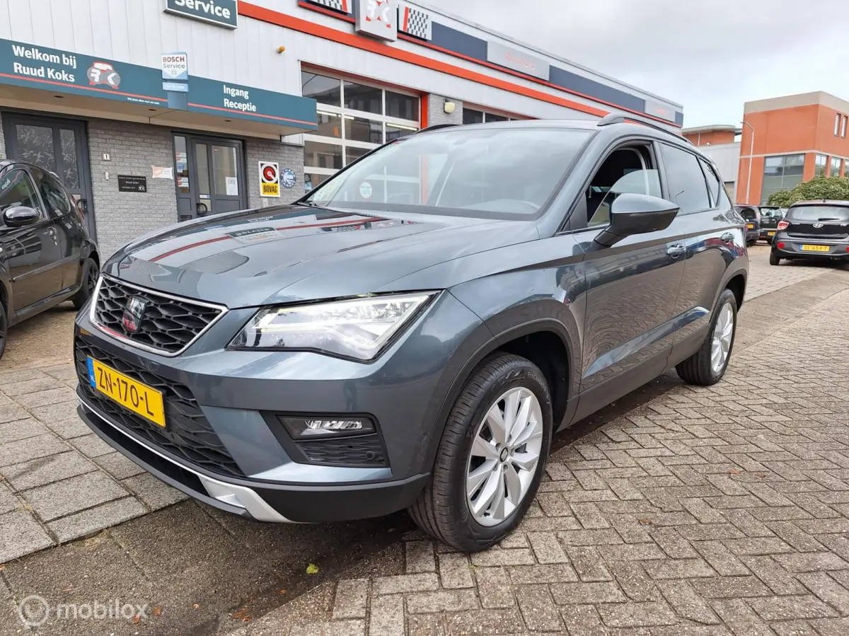 1.0 ECOTSI STYLE BUSINESS INTENSE • Carplay • Parkeerassistent •