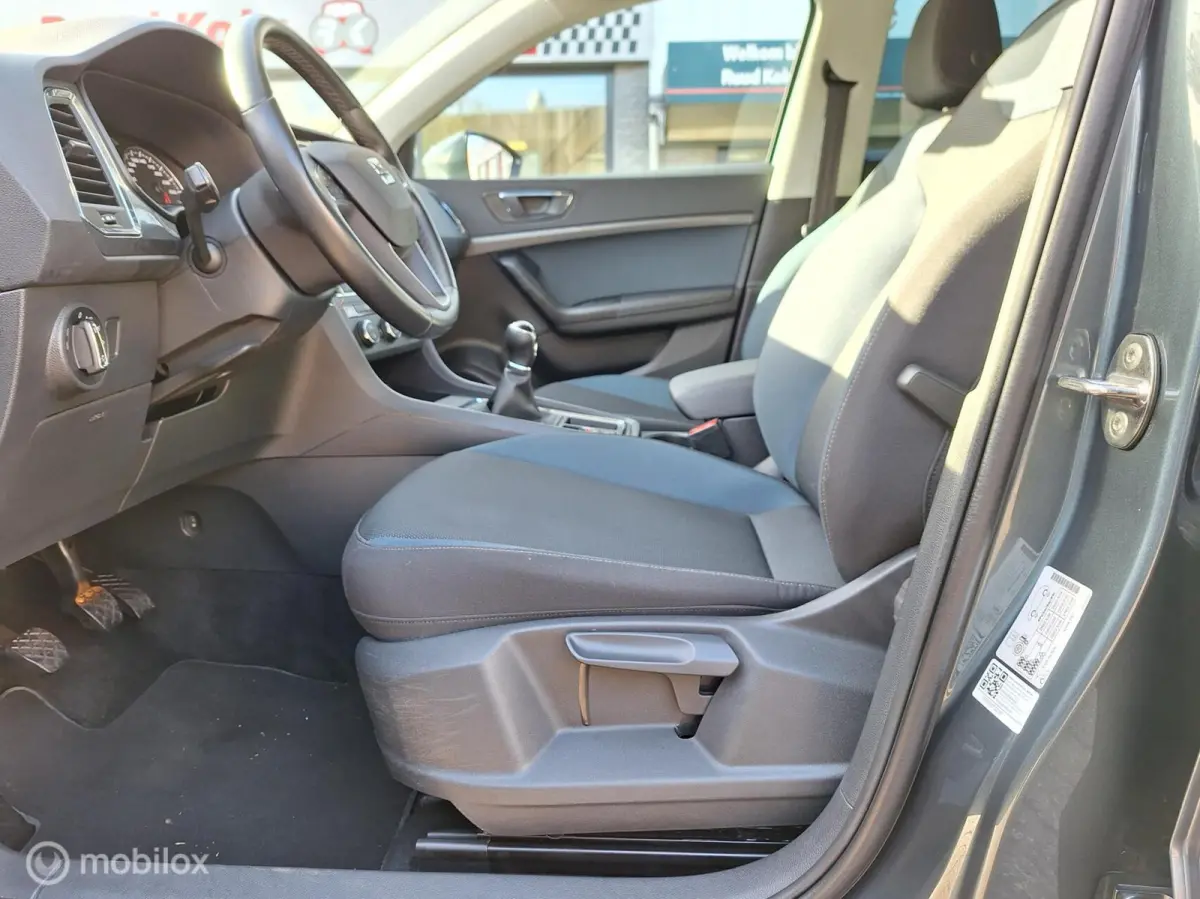 1.0 ECOTSI STYLE BUSINESS INTENSE • Carplay • Parkeerassistent •