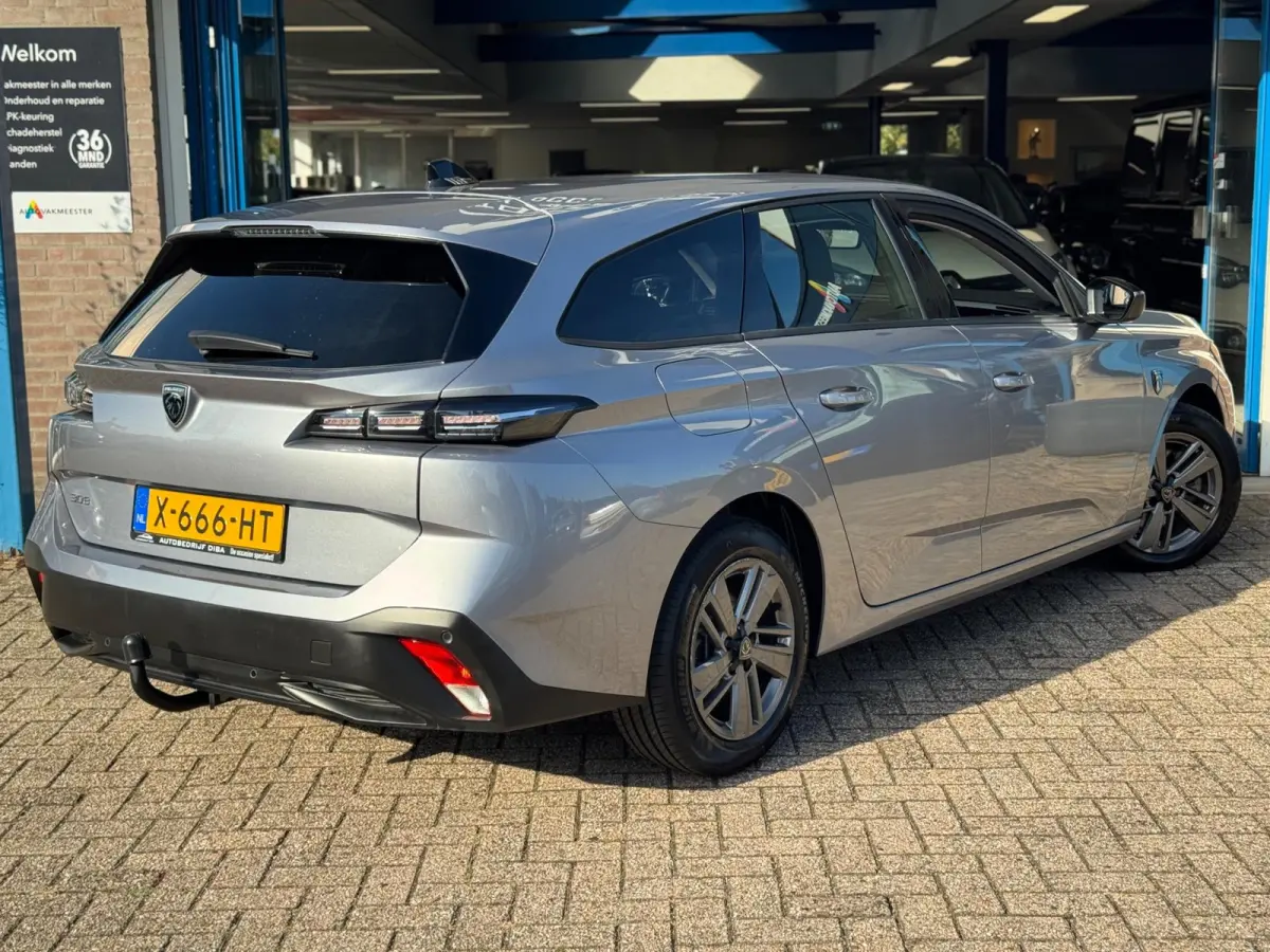 1.2 PureTech Active Pack Busines 2023 AUT BTW