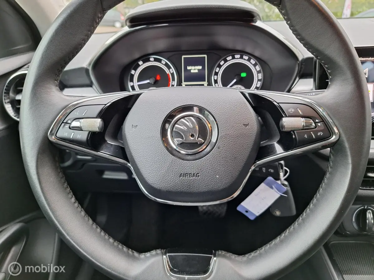 1.0 TSI AMBITION AUTOMAAT • 1e EIGENAAR • NAVIGATIE •