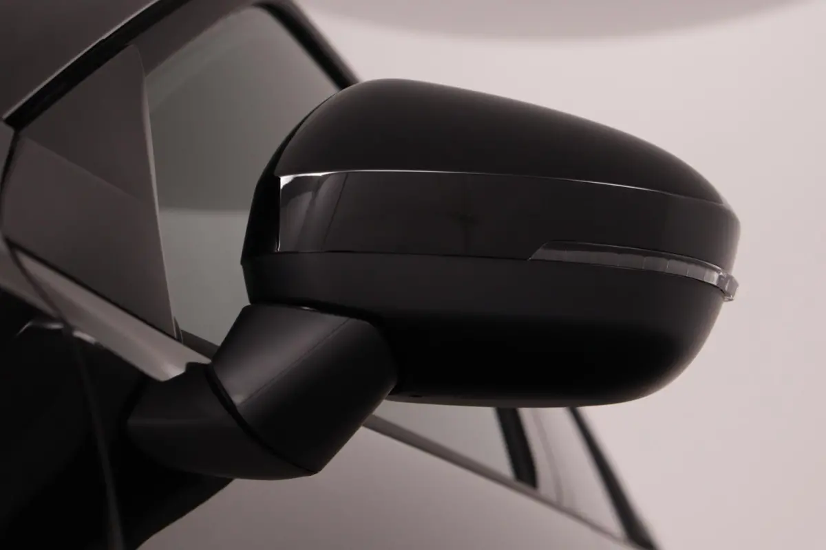1.6 Hybrid N-Connecta | € 6.000,- voorraadvoordeel!! | Stoel, stuur en voorruit verwarming | Navigatie | Draadloos Apple carplay& Android auto | Keyless entry& Start |