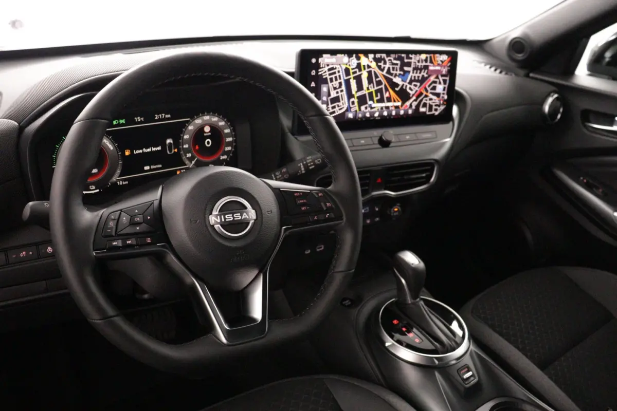 1.6 Hybrid N-Connecta | € 6.000,- voorraadvoordeel!! | Stoel, stuur en voorruit verwarming | Navigatie | Draadloos Apple carplay& Android auto | Keyless entry& Start |