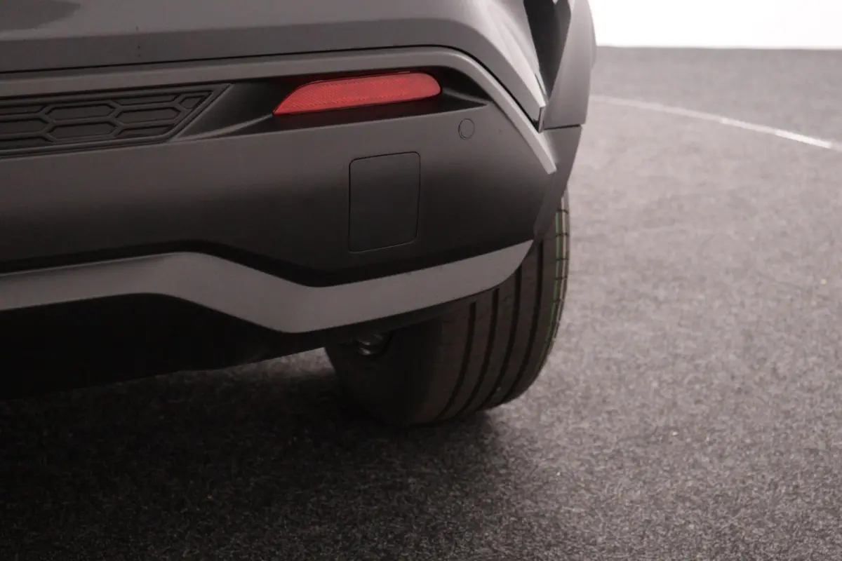 1.6 Hybrid N-Connecta | € 6.000,- voorraadvoordeel!! | Stoel, stuur en voorruit verwarming | Navigatie | Draadloos Apple carplay& Android auto | Keyless entry& Start |