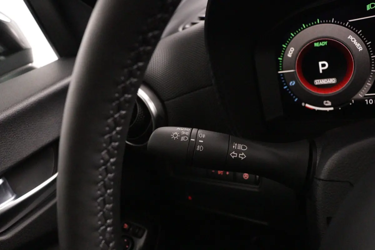 1.6 Hybrid N-Connecta | € 6.000,- voorraadvoordeel!! | Stoel, stuur en voorruit verwarming | Navigatie | Draadloos Apple carplay& Android auto | Keyless entry& Start |
