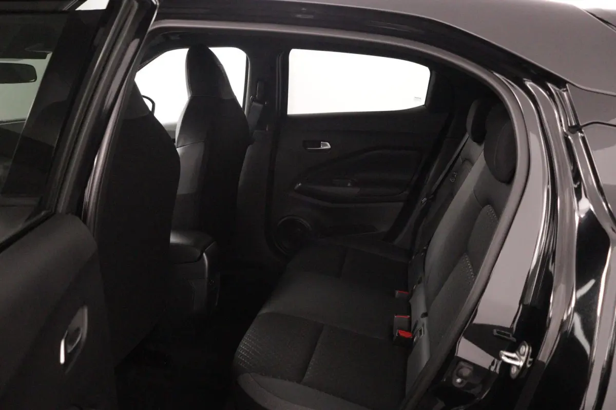 1.6 Hybrid N-Connecta | € 6.000,- voorraadvoordeel!! | Stoel, stuur en voorruit verwarming | Navigatie | Draadloos Apple carplay& Android auto | Keyless entry& Start |