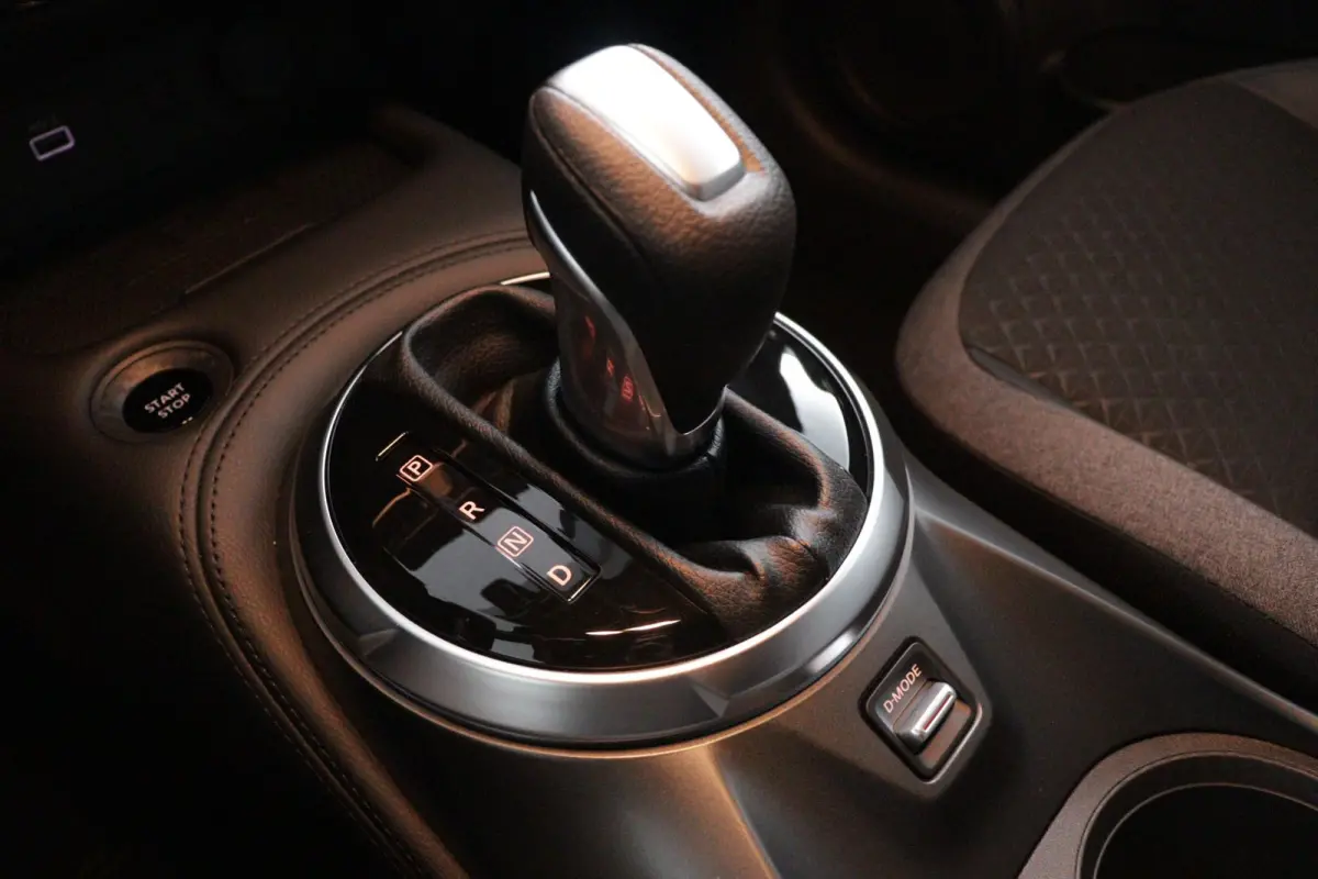 1.6 Hybrid N-Connecta | € 6.000,- voorraadvoordeel!! | Stoel, stuur en voorruit verwarming | Navigatie | Draadloos Apple carplay& Android auto | Keyless entry& Start |