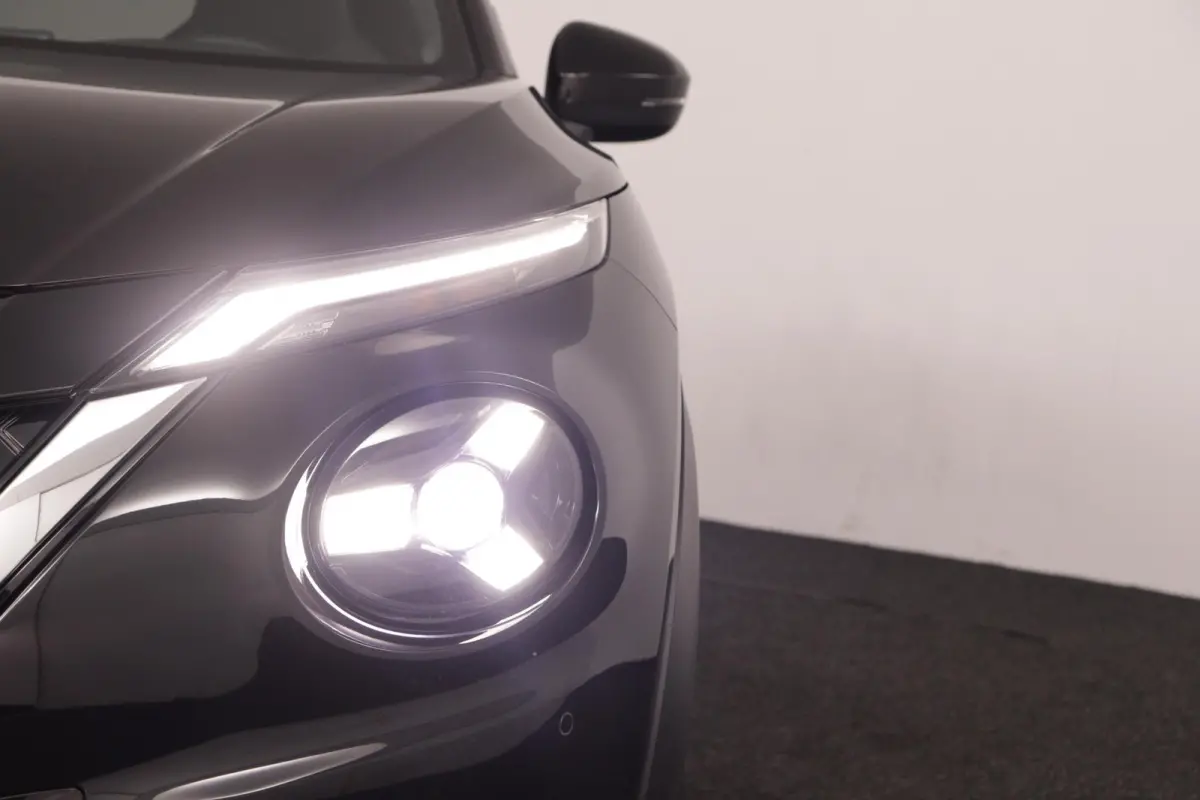 1.6 Hybrid N-Connecta | € 6.000,- voorraadvoordeel!! | Stoel, stuur en voorruit verwarming | Navigatie | Draadloos Apple carplay& Android auto | Keyless entry& Start |