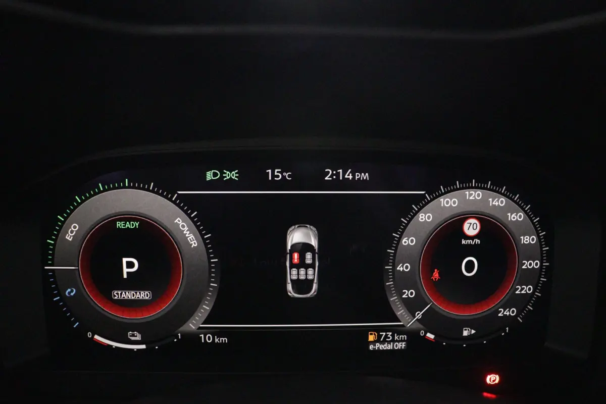 1.6 Hybrid N-Connecta | € 6.000,- voorraadvoordeel!! | Stoel, stuur en voorruit verwarming | Navigatie | Draadloos Apple carplay& Android auto | Keyless entry& Start |