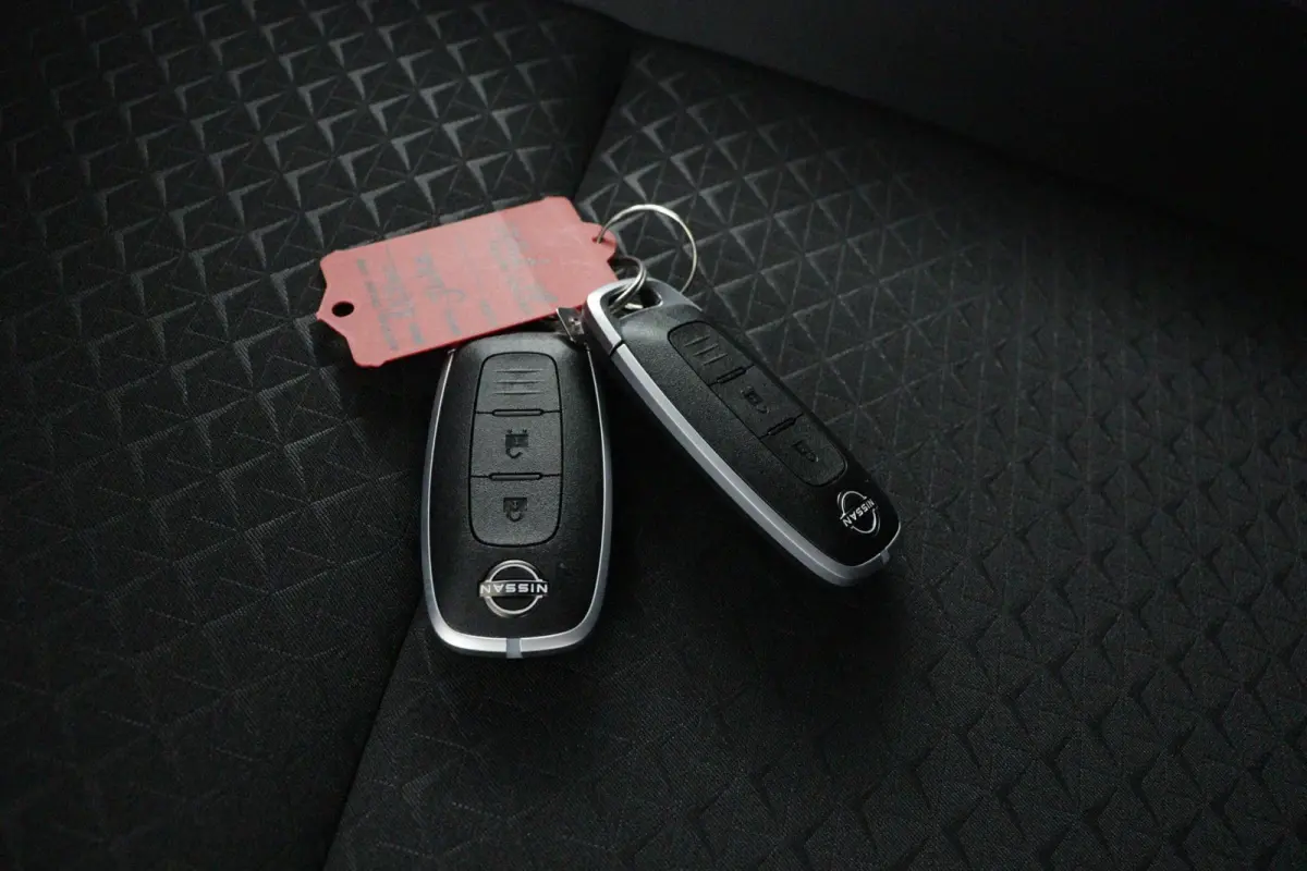 1.6 Hybrid N-Connecta | € 6.000,- voorraadvoordeel!! | Stoel, stuur en voorruit verwarming | Navigatie | Draadloos Apple carplay& Android auto | Keyless entry& Start |