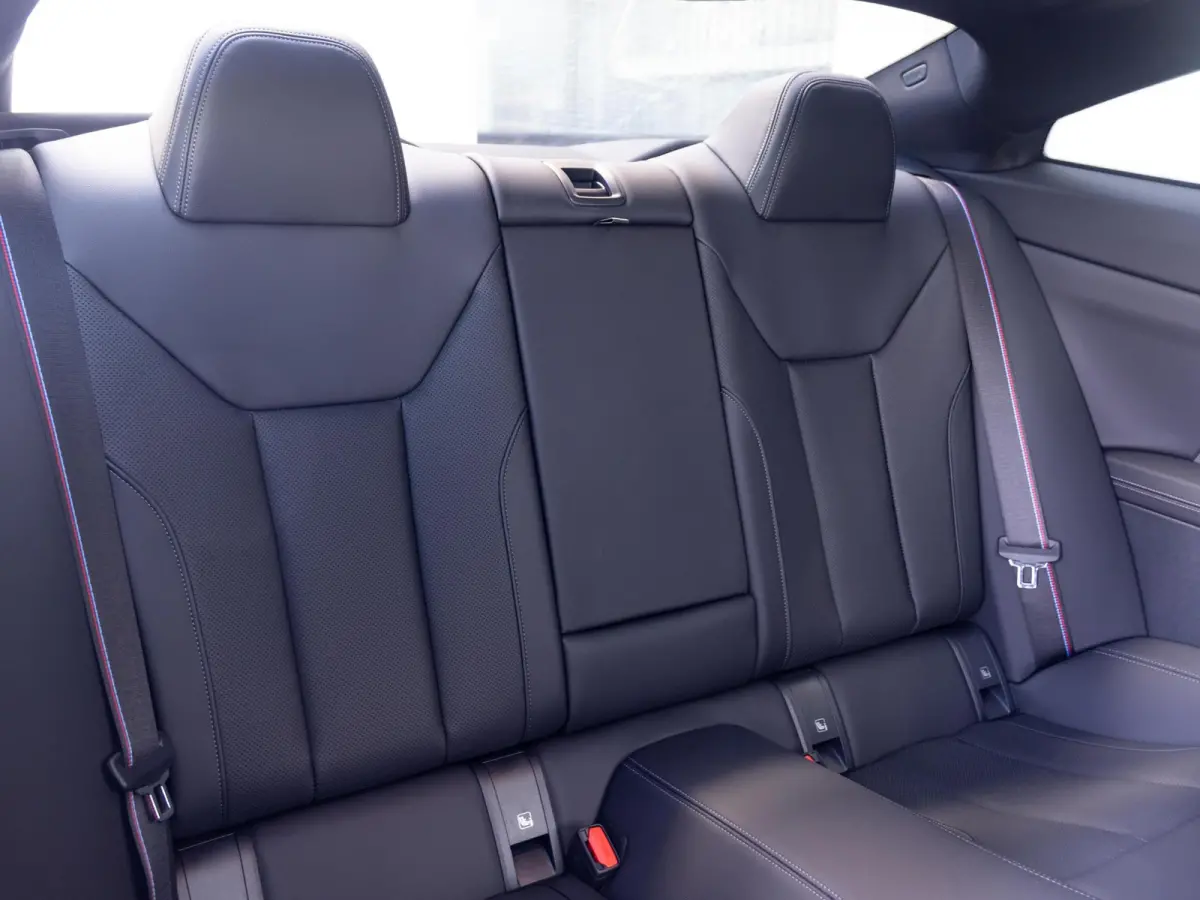 420i M Sport Pro | Schuif-/kanteldak | Harman Kardon | Stoel en Stuurwiel verwarming | Comfort Access | Elektrische achterklep