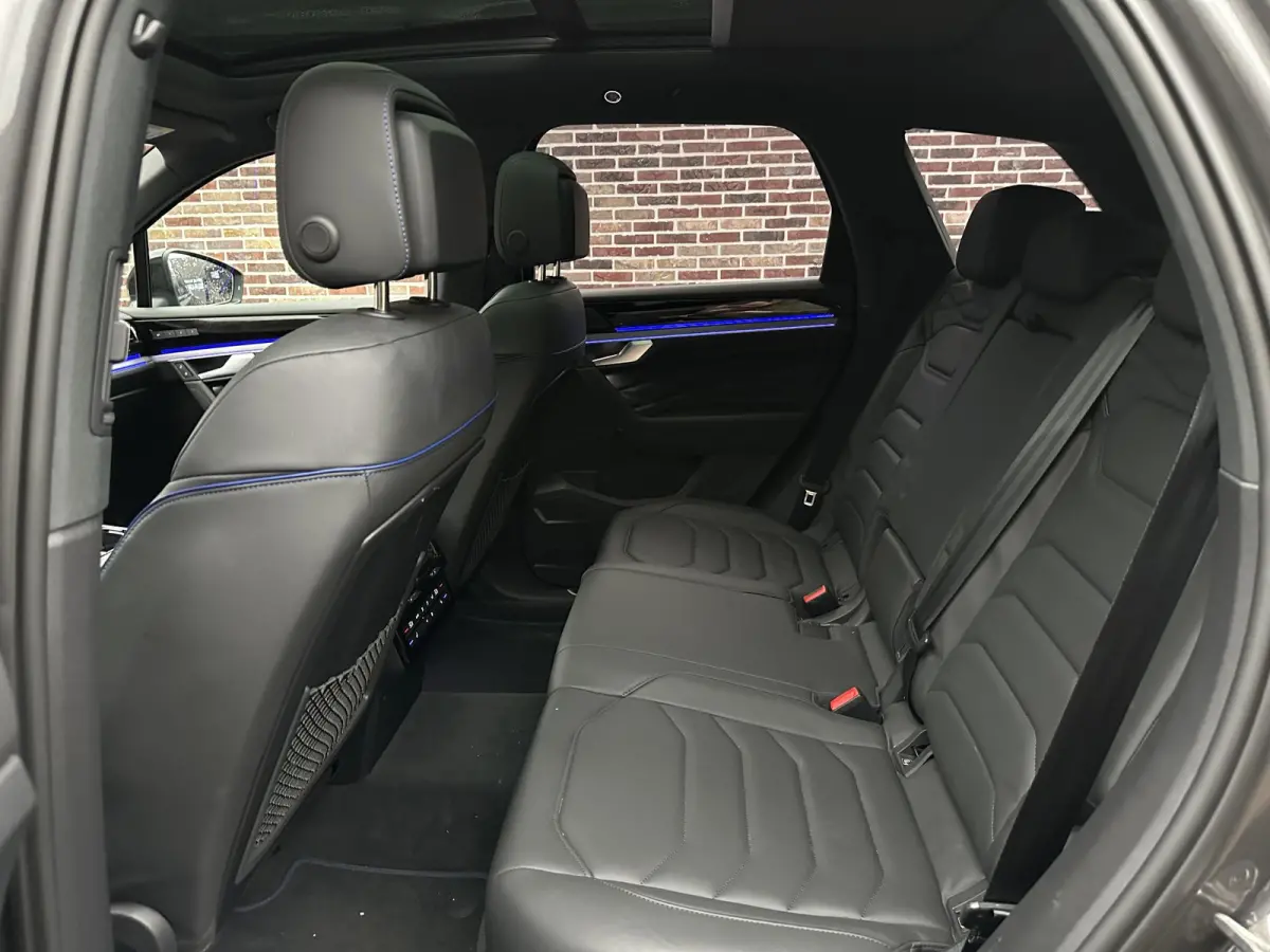 R 3.0 TSi 4MOTION | Puglia| Dak| Massage| Luchtvering| BTW auto|