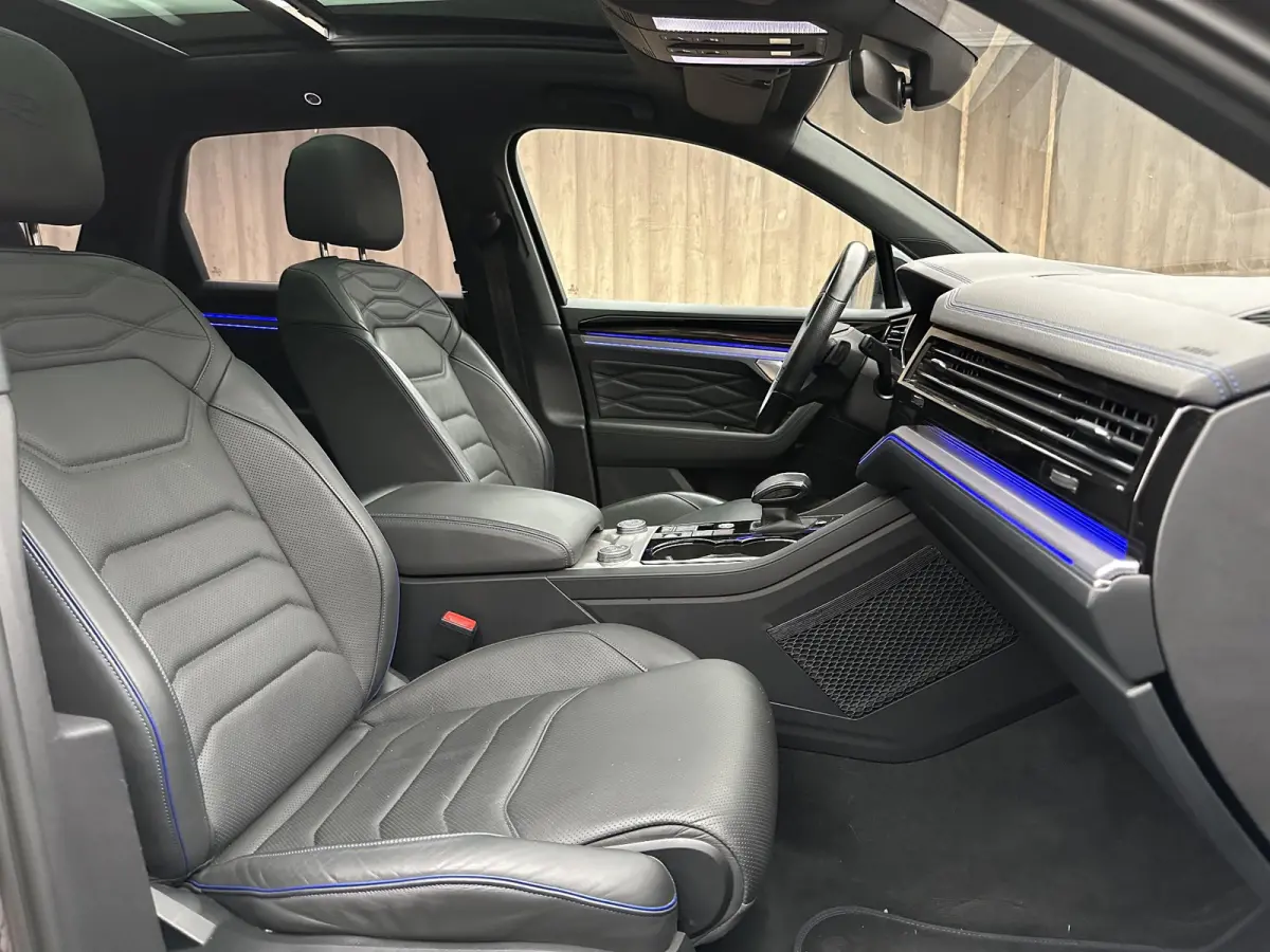 R 3.0 TSi 4MOTION | Puglia| Dak| Massage| Luchtvering| BTW auto|