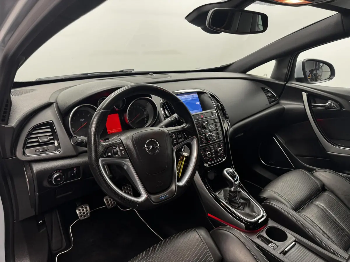 2.0 Turbo OPC 280PK Navigatie-Cr.contr-Clima-Leder-Stoelverwarming-Parkeersensoren-Lm19''velgen
