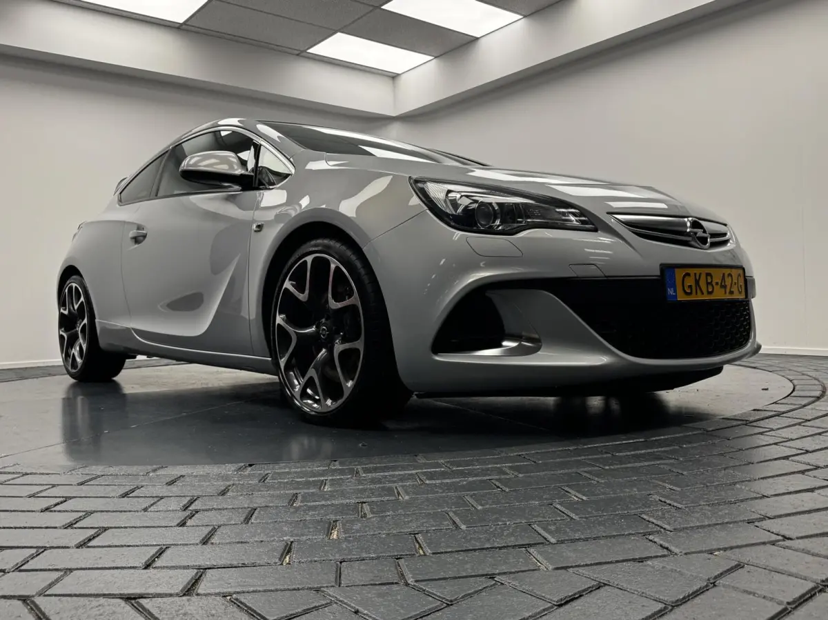 2.0 Turbo OPC 280PK Navigatie-Cr.contr-Clima-Leder-Stoelverwarming-Parkeersensoren-Lm19''velgen