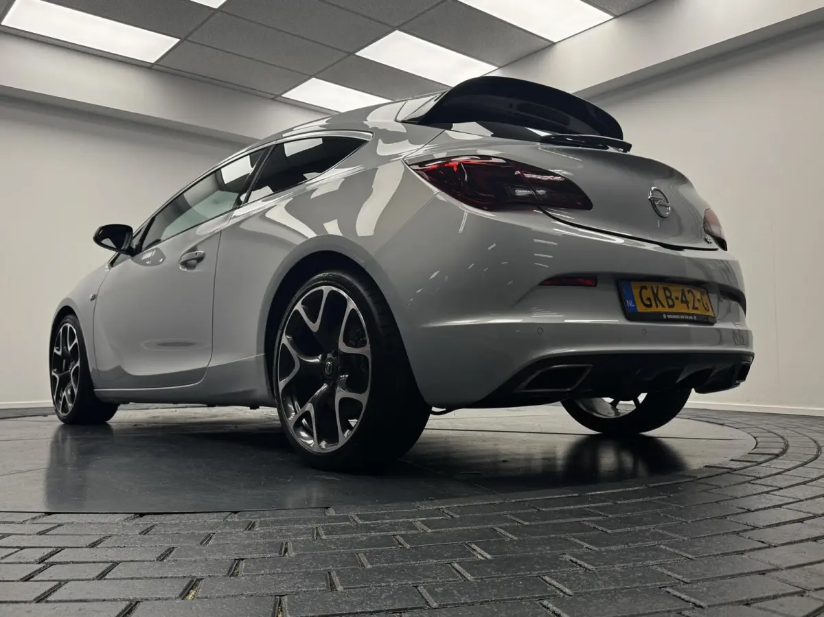2.0 Turbo OPC 280PK Navigatie-Cr.contr-Clima-Leder-Stoelverwarming-Parkeersensoren-Lm19''velgen
